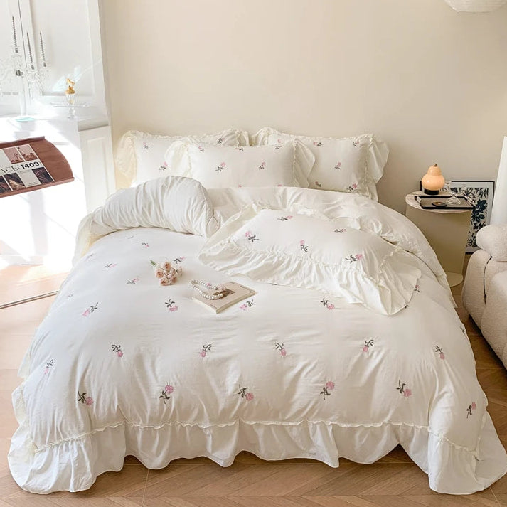 Housse De Couette Blanche Brodée De Roses