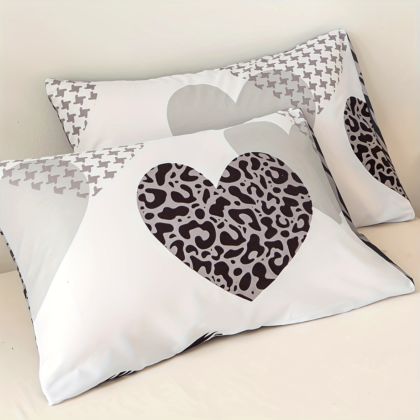taie d'oreiller coeur assortie leopard