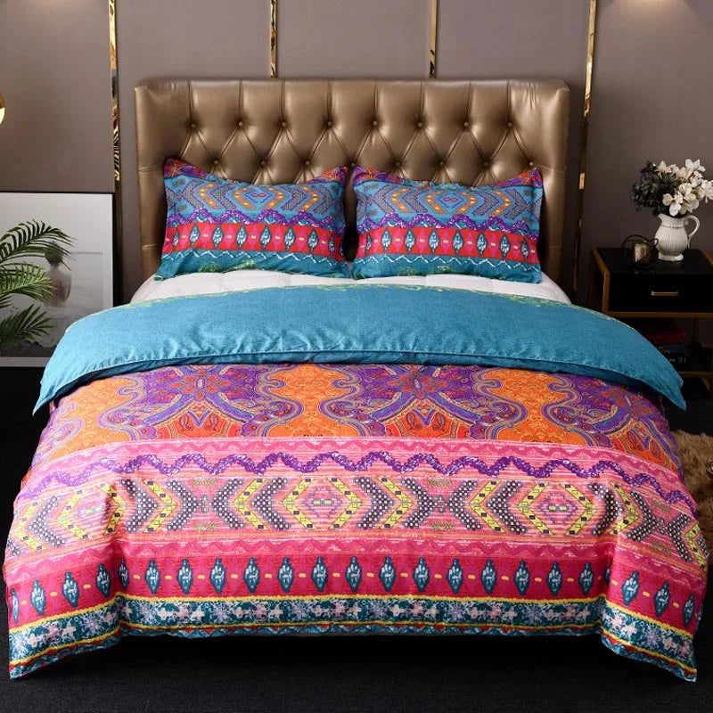 parure de lit multicolore dans une ambiance indienne